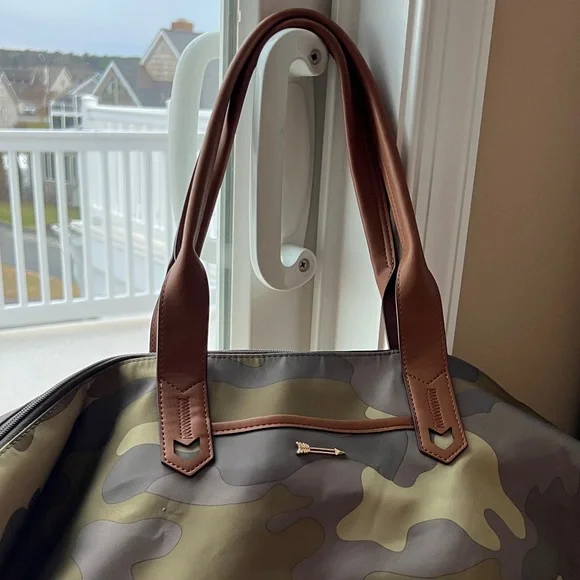 Stella & Dot Camouflage Duffel Bag with Brown Leather Trim - Picture 2 of 3